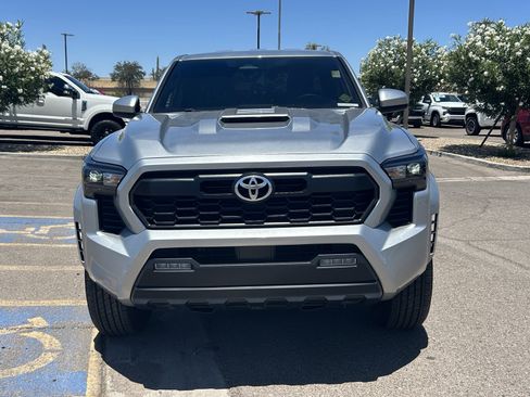 Used 2025 Toyota Tacoma TRD Sport AWD/4WD image 8