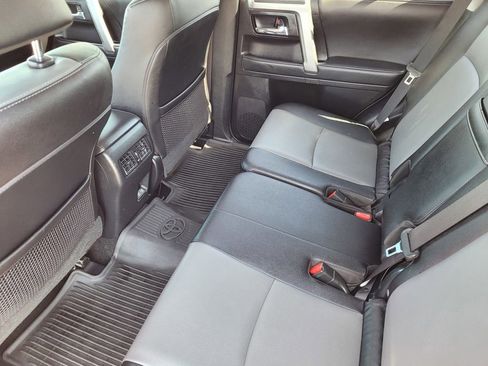 Used 2022 Toyota 4Runner SR5 Premium w/ Moonroof Package RWD image 9