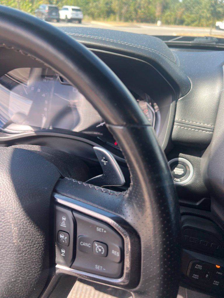Used 2023 RAM 1500 Laramie AWD/4WD image 34