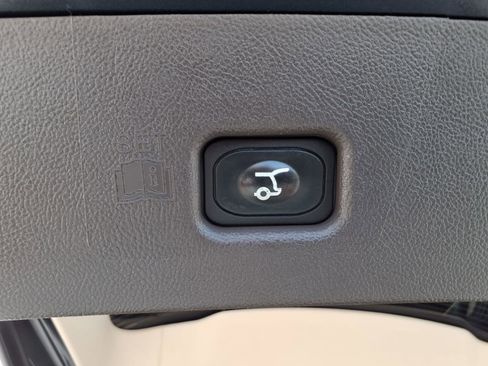 Certified 2022 Lincoln Nautilus Reserve w/ Equipment Group 201A image 17