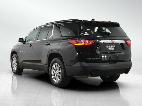 Used 2020 Chevrolet Traverse LT image 3