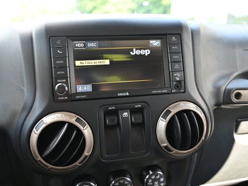 Used 2016 Jeep Wrangler Sahara AWD/4WD image 24