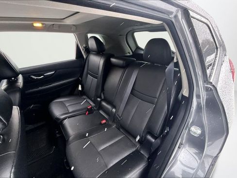 Used 2017 Nissan Rogue SL image 21