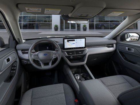 Used 2026 Ford Explorer Active AWD/4WD image 9