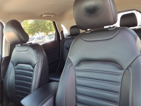 Used 2019 Ford Edge SEL w/ Equipment Group 201A FWD image 13