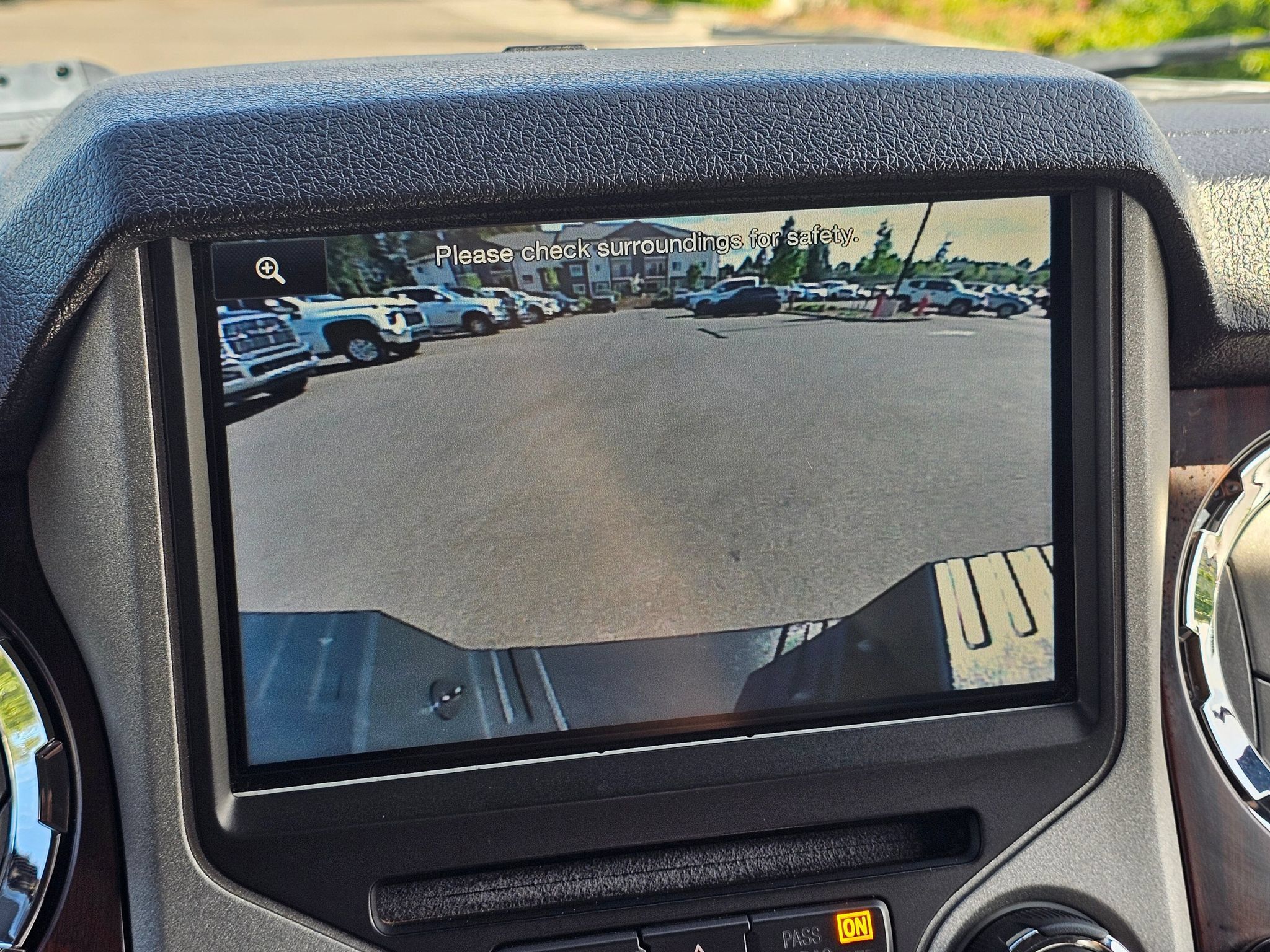 Used 2015 Ford F250 Lariat w/ Lariat Interior Package AWD/4WD image 18