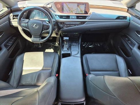 Used 2019 Lexus ES 350 w/ Premium Package FWD image 17