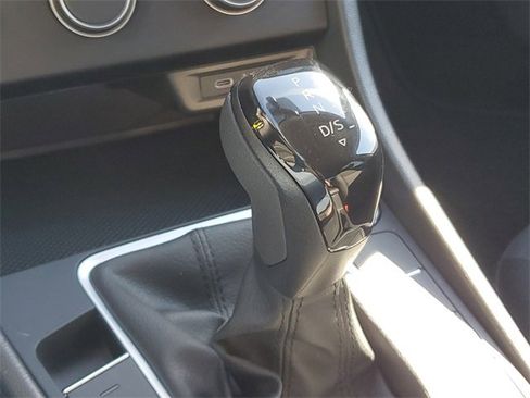 Certified 2023 Volkswagen Jetta S image 29