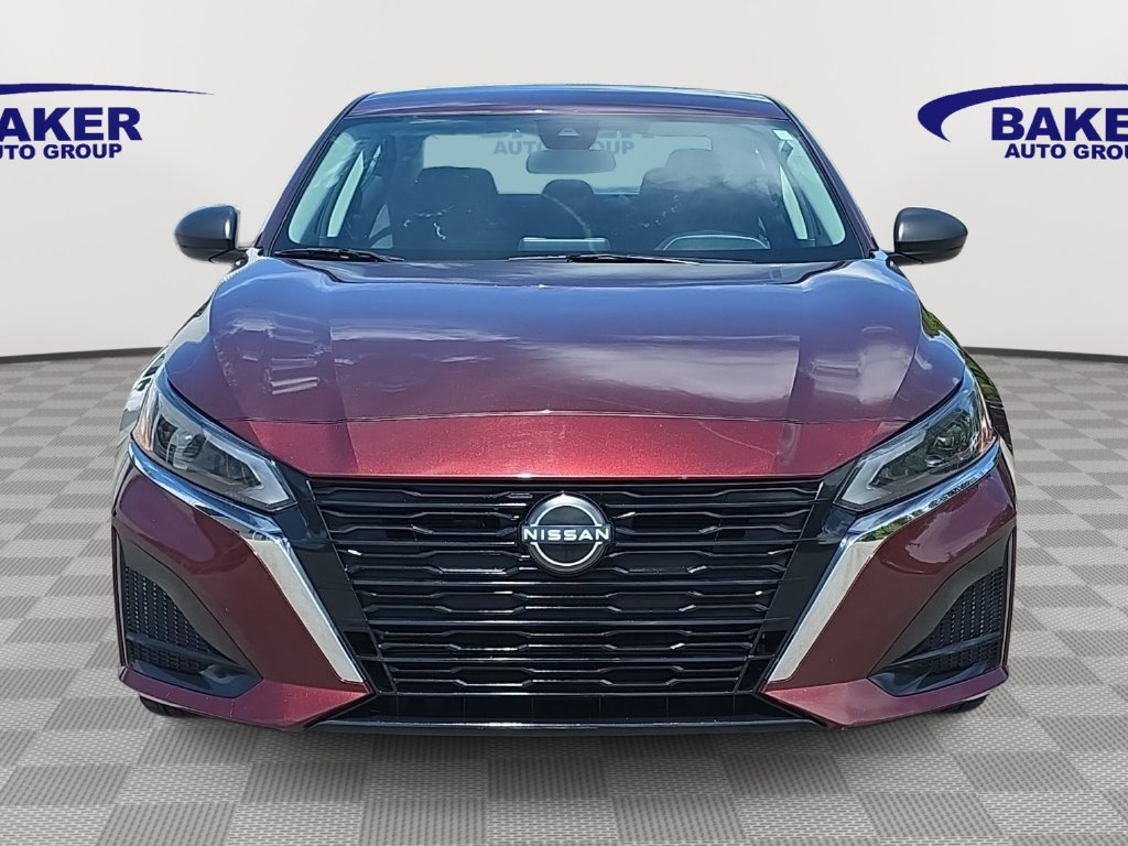 Used 2024 Nissan Altima 2.5 SV FWD image 8