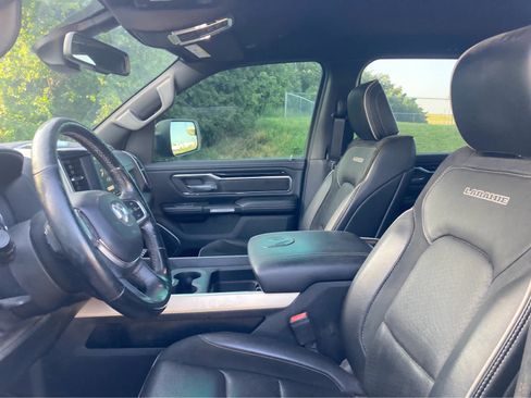 Used 2019 RAM 1500 Laramie w/ Sport Appearance Package AWD/4WD image 3