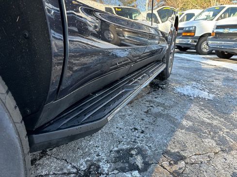 Used 2023 Chevrolet Tahoe LT w/ LT Signature Package image 46