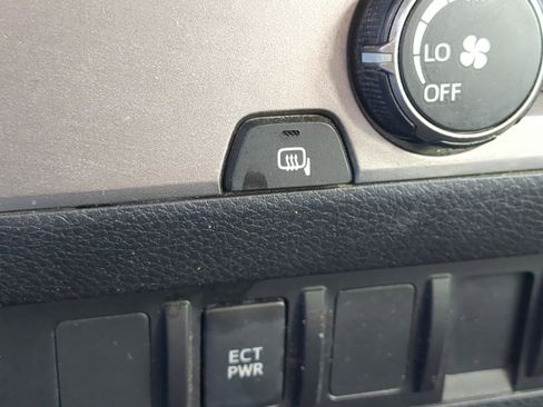 Used 2022 Toyota Tacoma SR w/ SR Convenience Package image 6