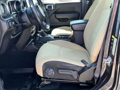 Used 2022 Jeep Wrangler Unlimited Sport AWD/4WD image 13