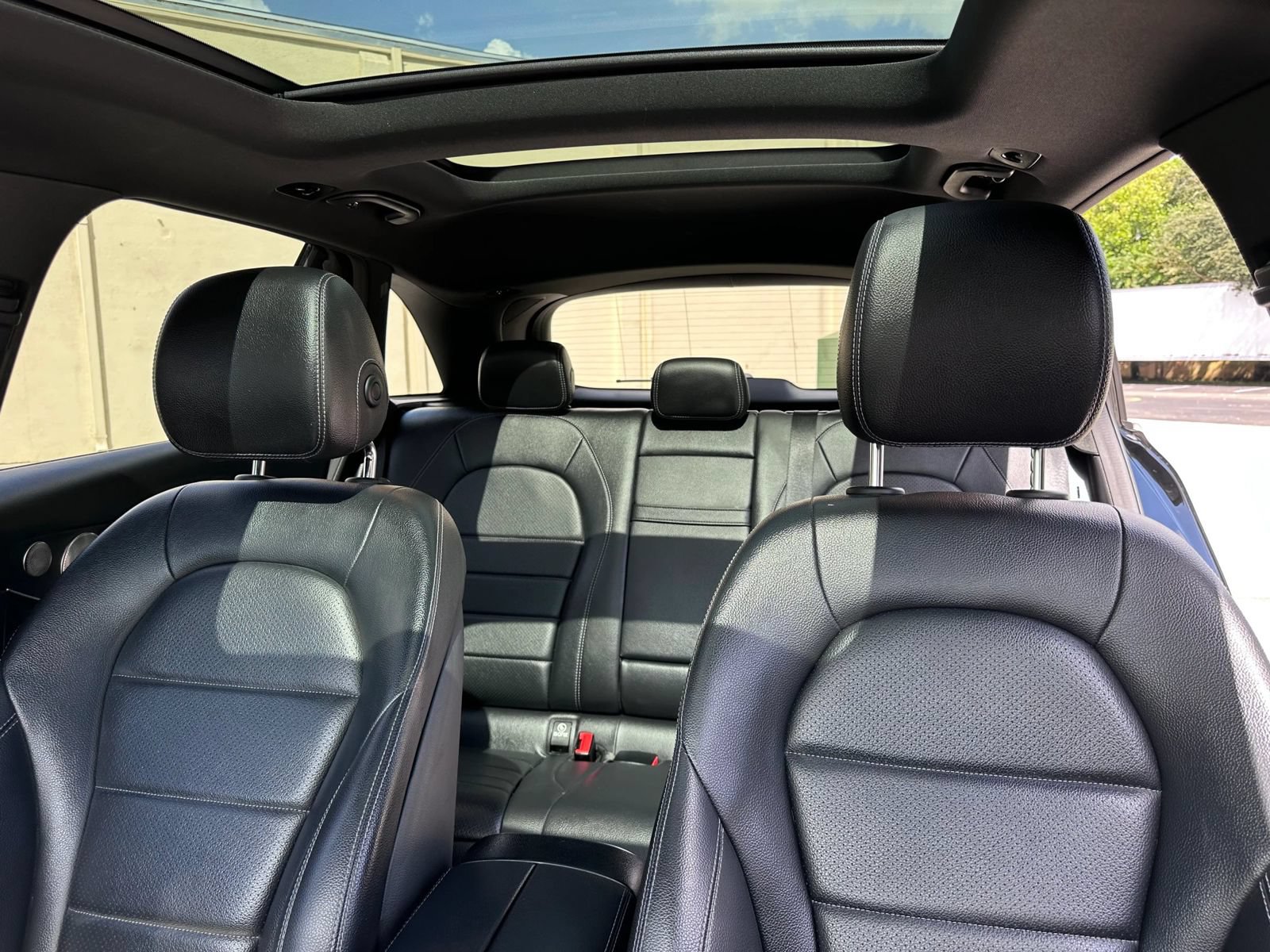 Used 2021 Mercedes-Benz GLC 300 4MATIC w/ AMG Line image 11