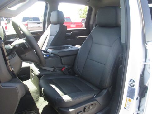 Used 2026 GMC Sierra 3500 SLE w/ SLE Value Package AWD/4WD image 21