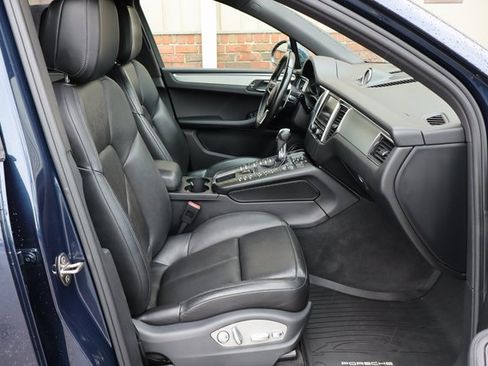 Used 2016 Porsche Macan S image 49