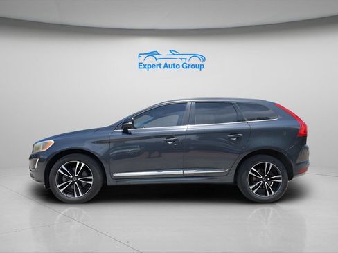 Used 2016 Volvo XC60 T5 Premier w/ Proximity Package FWD image 11