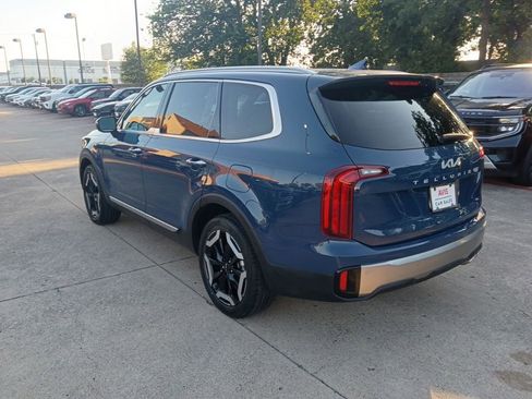 Used 2025 Kia Telluride S FWD image 8