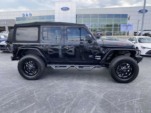 Used 2018 Jeep Wrangler Unlimited Sport S AWD/4WD image 8