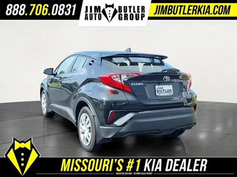 Used 2022 Toyota C-HR XLE FWD image 5