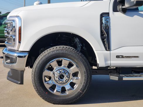 New 2026 Ford F350 Lariat w/ Lariat Premium Package image 9