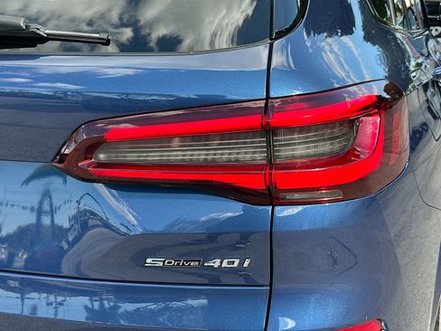 Certified 2022 BMW X5 sDrive40i w/ M Sport Package image 32
