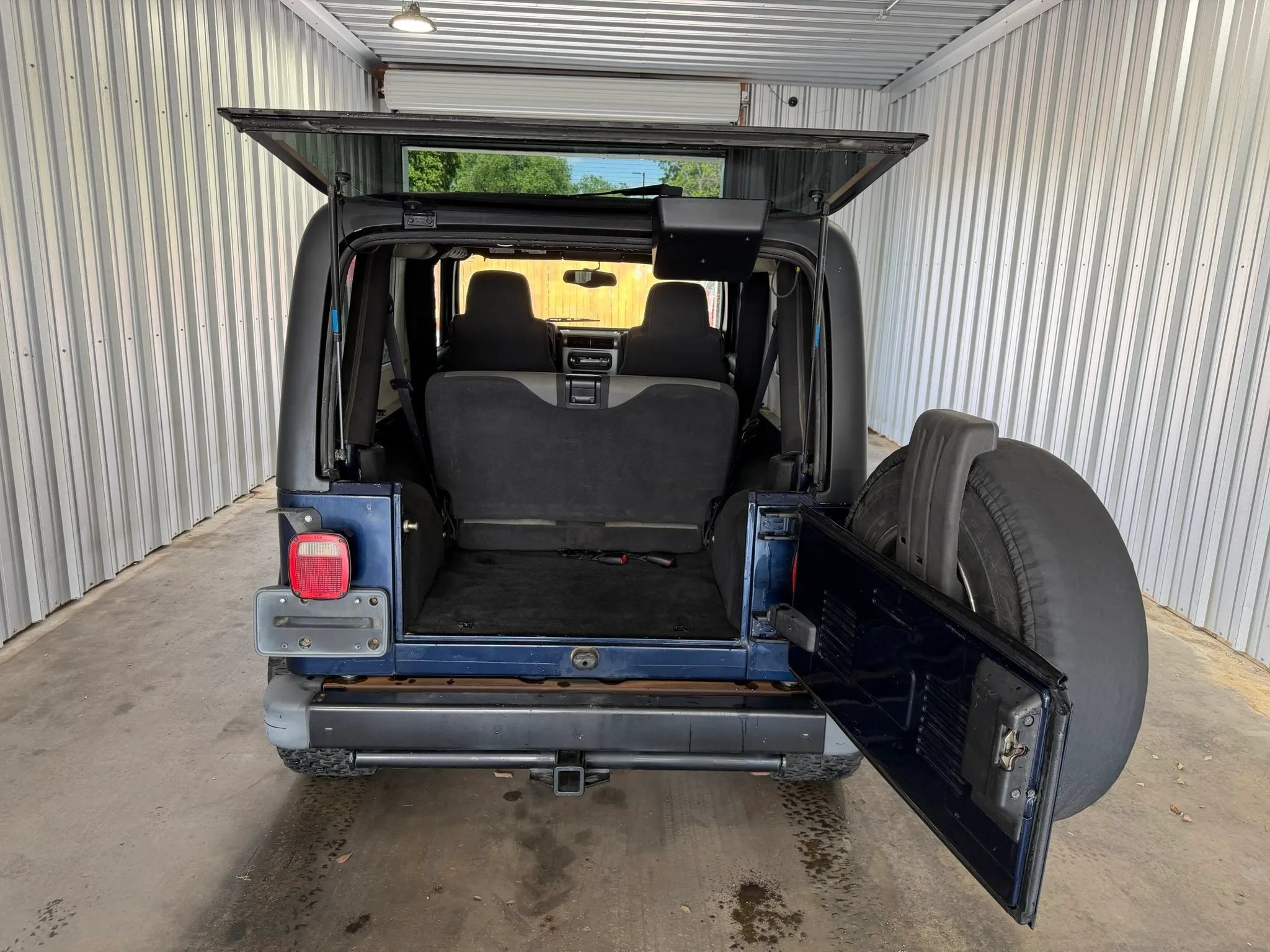 Used 2006 Jeep Wrangler Unlimited AWD/4WD image 11