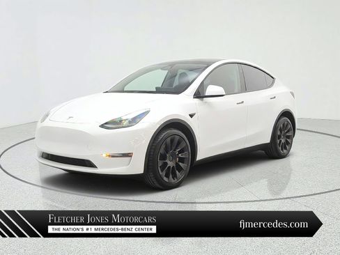 Used 2023 Tesla Model Y Long Range AWD/4WD image 1