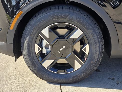 New 2026 Kia Sportage LX image 8