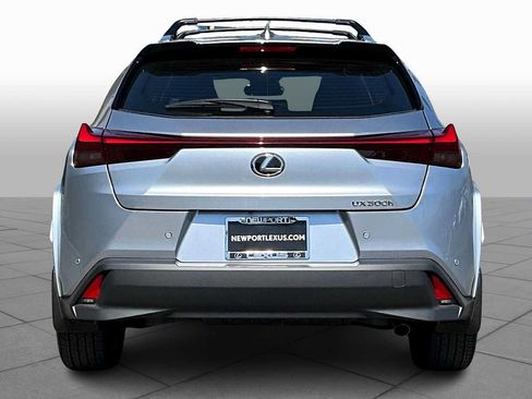 Used 2025 Lexus UX 300h FWD w/ Accessory Package (Z2) image 4