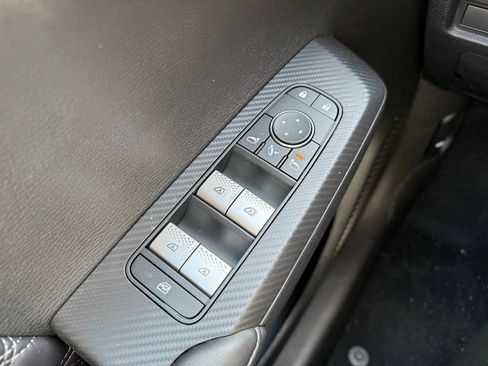 New 2025 Mitsubishi Outlander SEL image 8