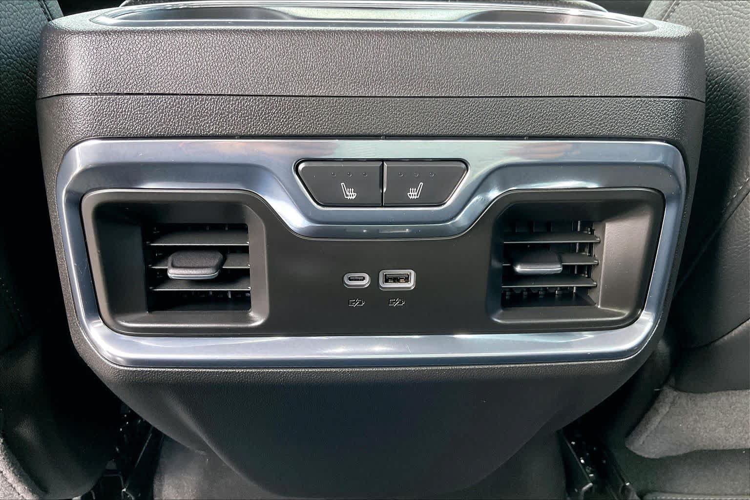 Used 2026 GMC Sierra 1500 Denali AWD/4WD image 32
