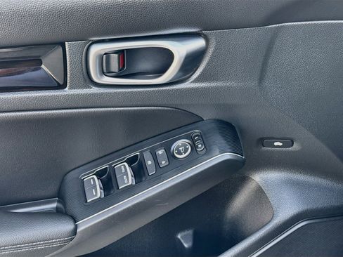 Certified 2024 Honda Civic Touring image 17