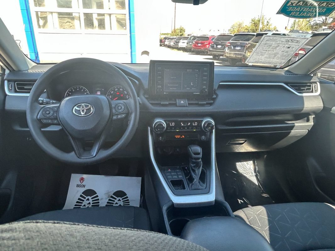 Used 2020 Toyota RAV4 XLE AWD/4WD image 14