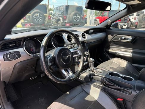 Used 2018 Ford Mustang Premium RWD image 29