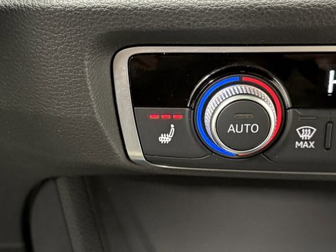 Used 2022 Audi Q3 2.0T Premium image 23