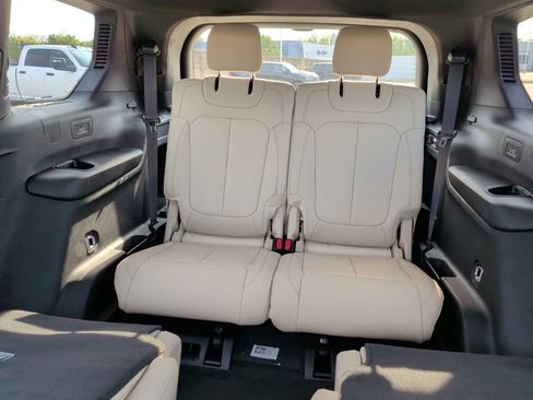 New 2025 Jeep Grand Cherokee L Limited image 48