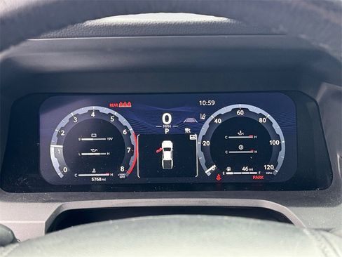 Used 2024 Toyota Tacoma TRD Off-Road image 13