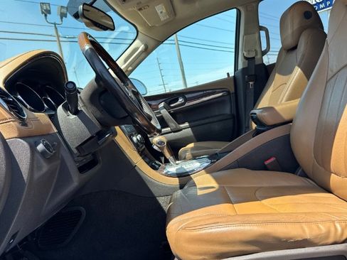 Used 2017 Buick Enclave Leather FWD image 19