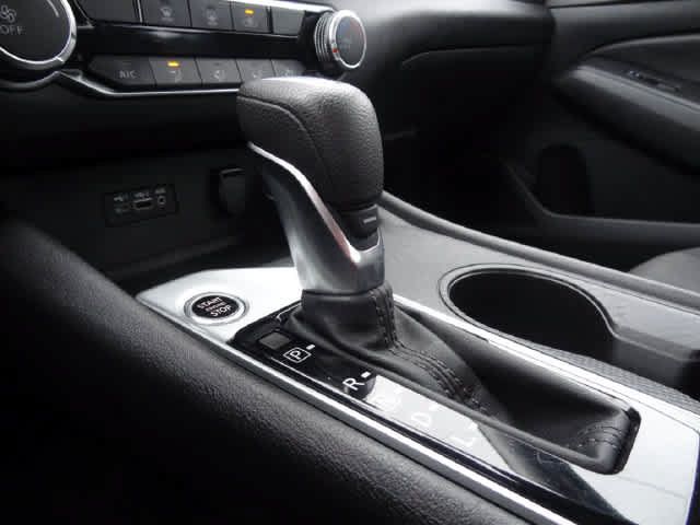 Used 2025 Nissan Altima 2.5 SV FWD image 27