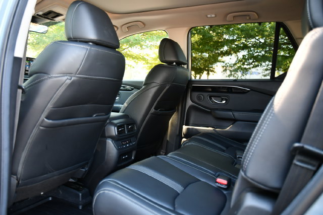 Used 2024 Honda Pilot Touring image 23