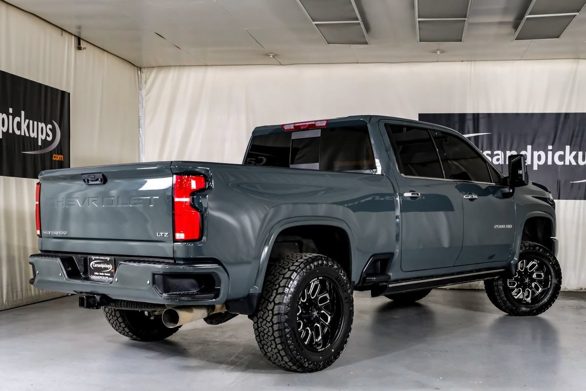 Used 2025 Chevrolet Silverado 2500 LTZ w/ LTZ Convenience Package AWD/4WD image 9