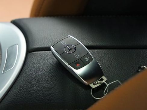 Used 2022 Mercedes-Benz GLC 300 4MATIC Coupe image 41