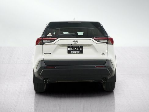 Used 2023 Toyota RAV4 LE AWD/4WD image 4