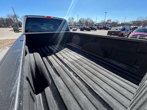 Used 2004 Chevrolet Silverado 3500 4x4 Extended Cab w/ Heavy-Duty Power Package image 10