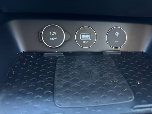 Used 2026 Genesis G70 2.5T Prestige image 31