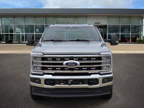 Used 2024 Ford F250 Lariat AWD/4WD image 2