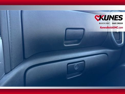 Used 2022 Chevrolet Silverado 2500 LT w/ Convenience Package image 10