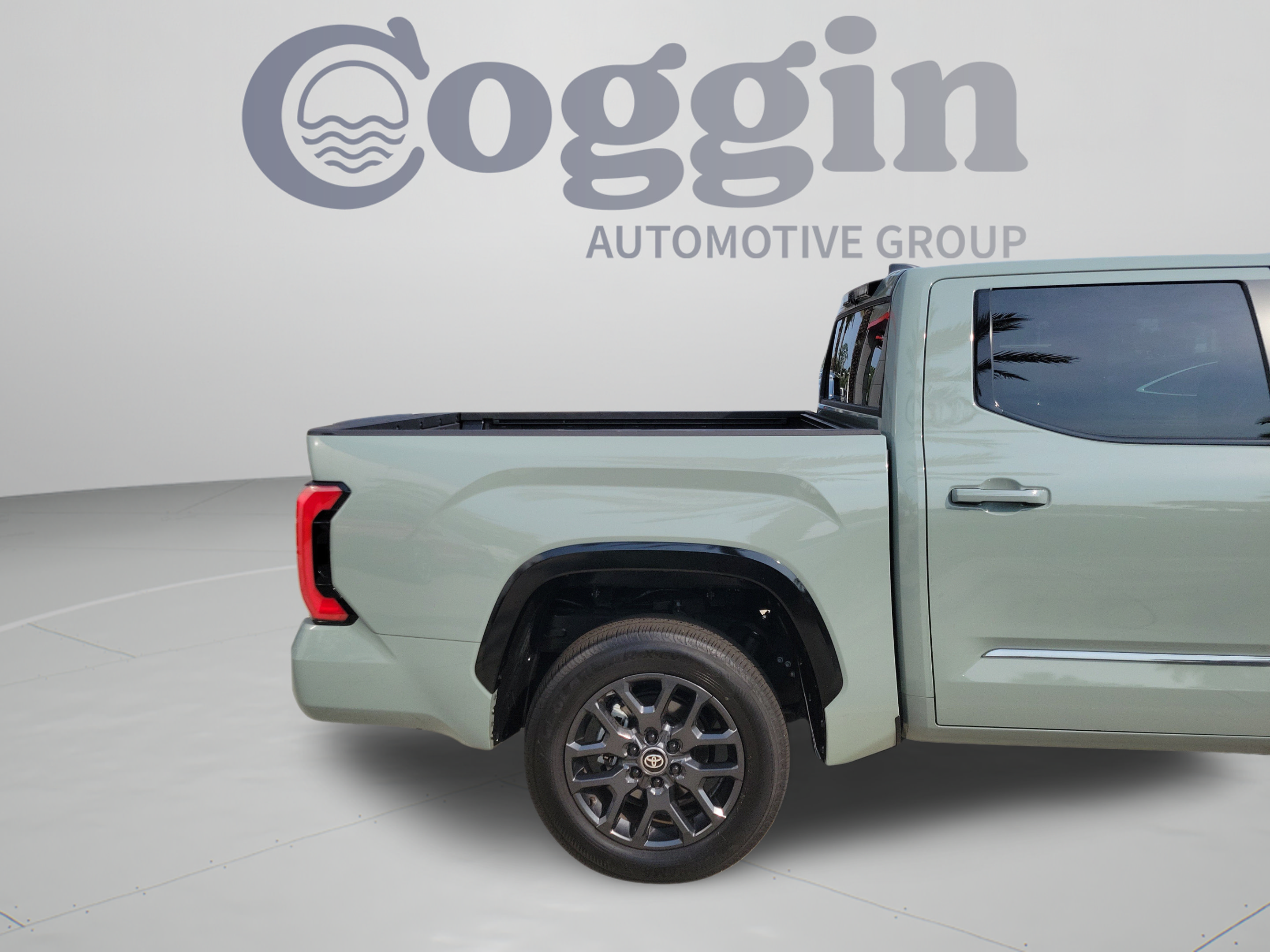 Used 2025 Toyota Tundra Platinum AWD/4WD image 34