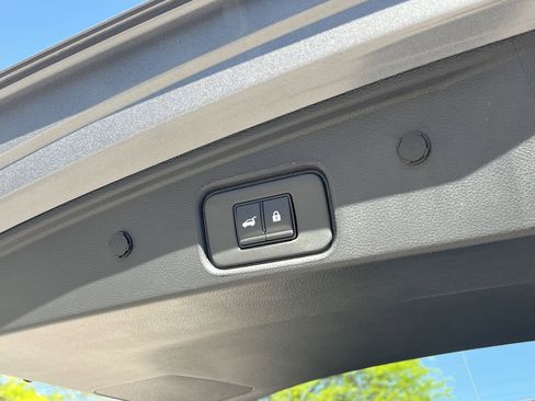 New 2026 Nissan Pathfinder SL image 21